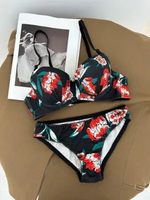 Sajiero Cheek Floral Print Padded Bra and Panty Set