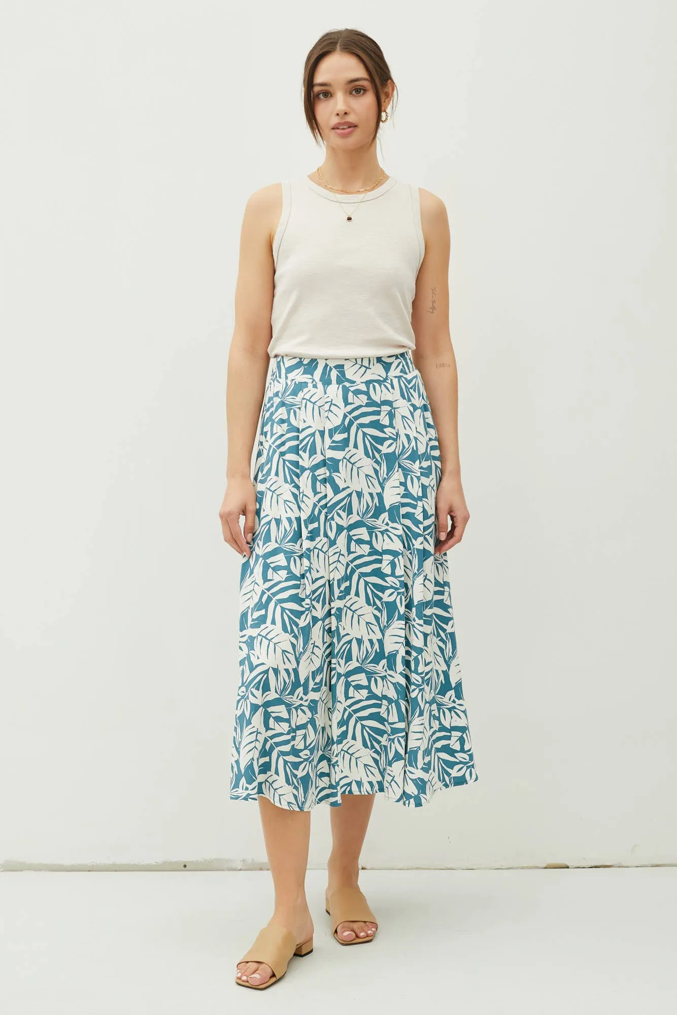 TROPICAL PRINT HIGH RISE PINTUCKED MIDI SKIRT